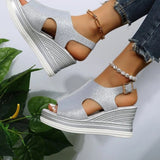 Maeve – Entspannte Keilsandalen